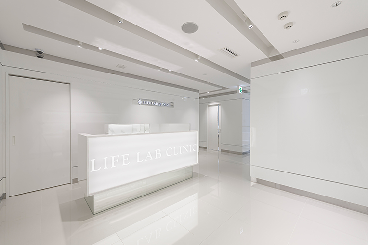 LIFE LAB CLINICの受付